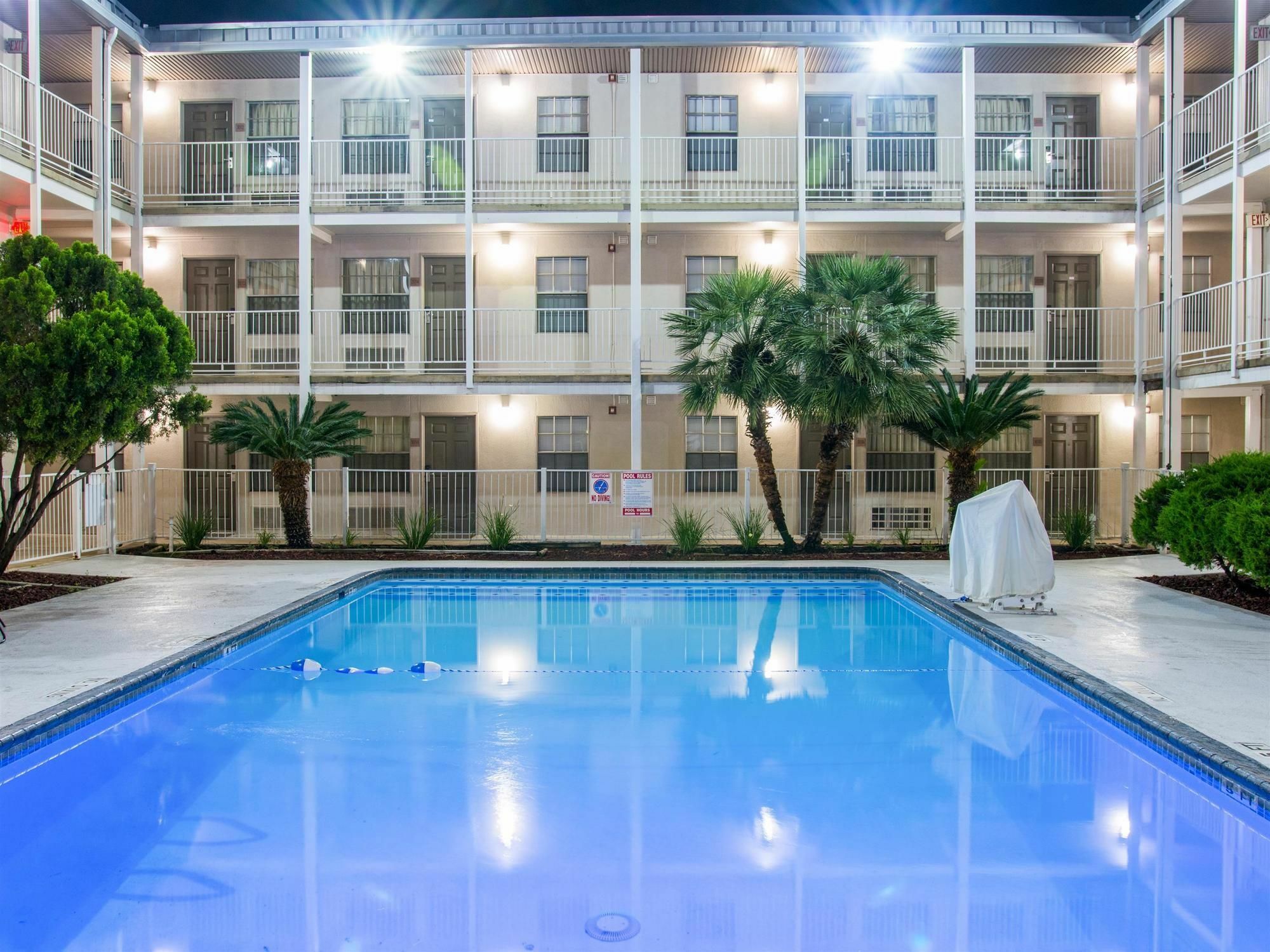 Hotel 6-san Antonio, Tx - Lackland Afb San Antonio